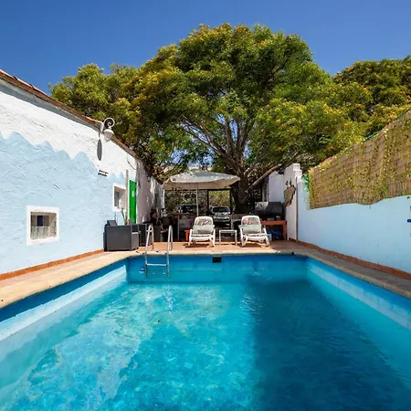Espectacular Casa En By Atogo
